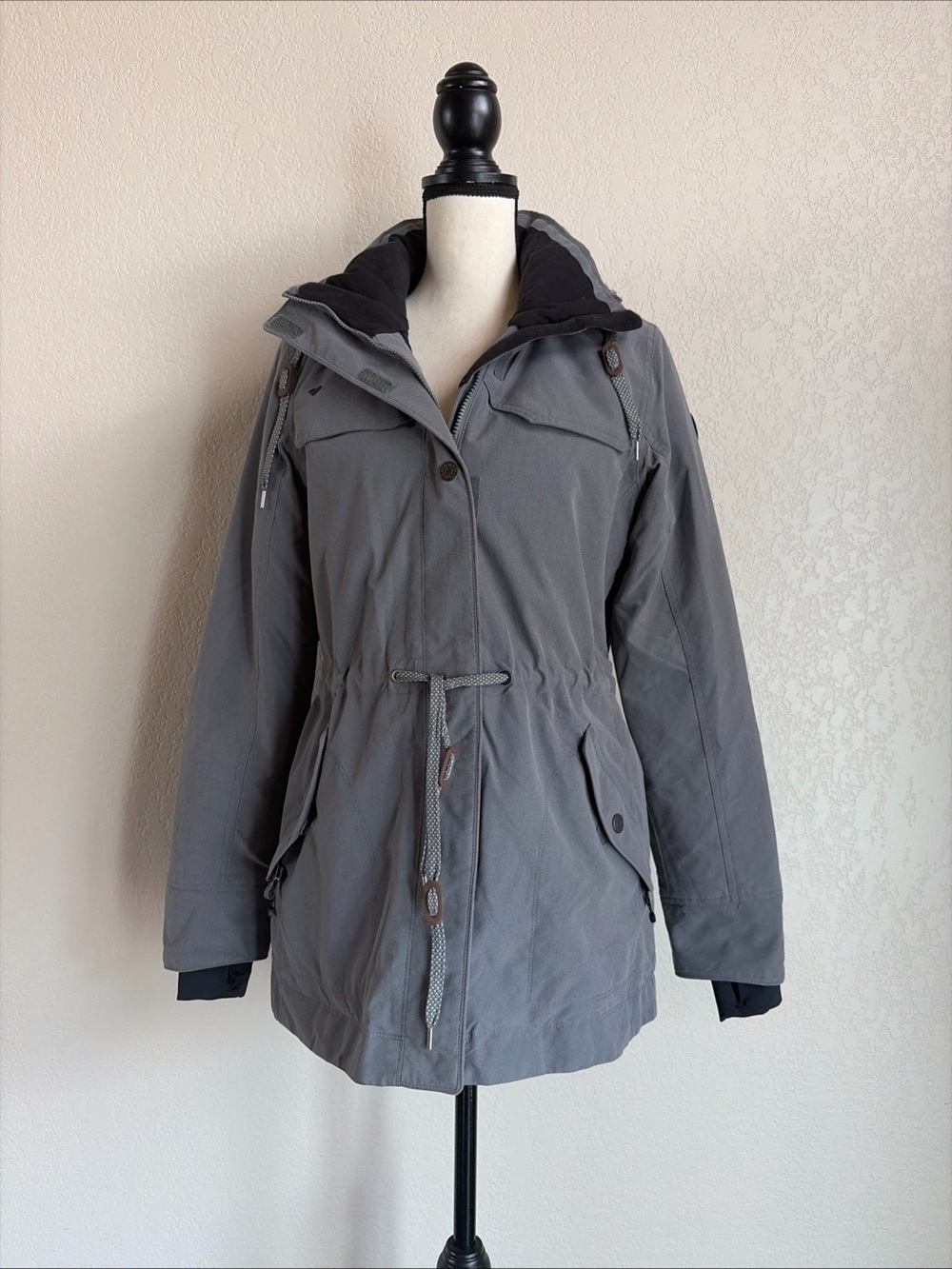 Obermeyer Hooded Winter Coat Snowboard Jacket